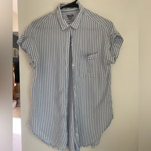 aerie blue / white striped collar tee!